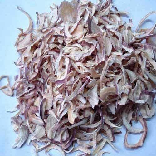 Dehydrated onion flakes sample